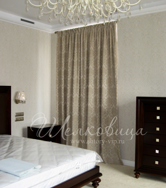 Классический комплект штор в спальню