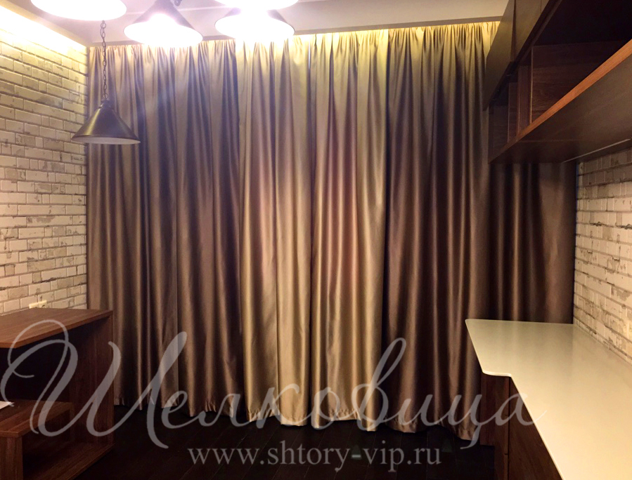 Классический комплект штор для кабинета